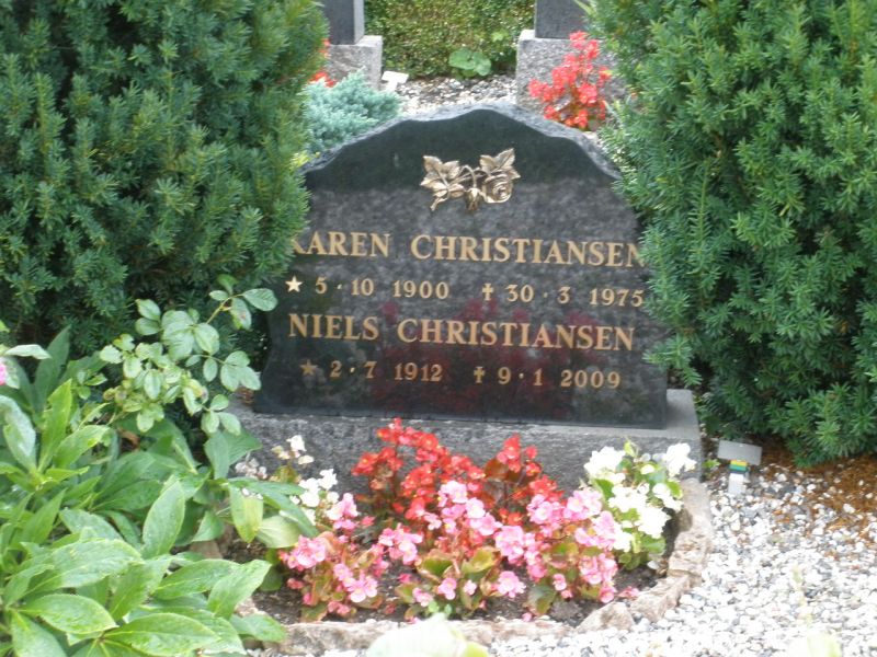 Karen Christiansen     .JPG